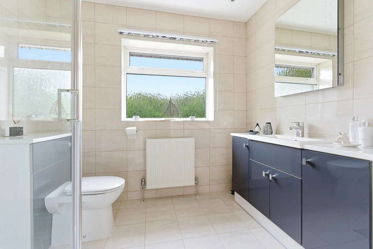 Norwood Lane, Iver, SL0, photo 19