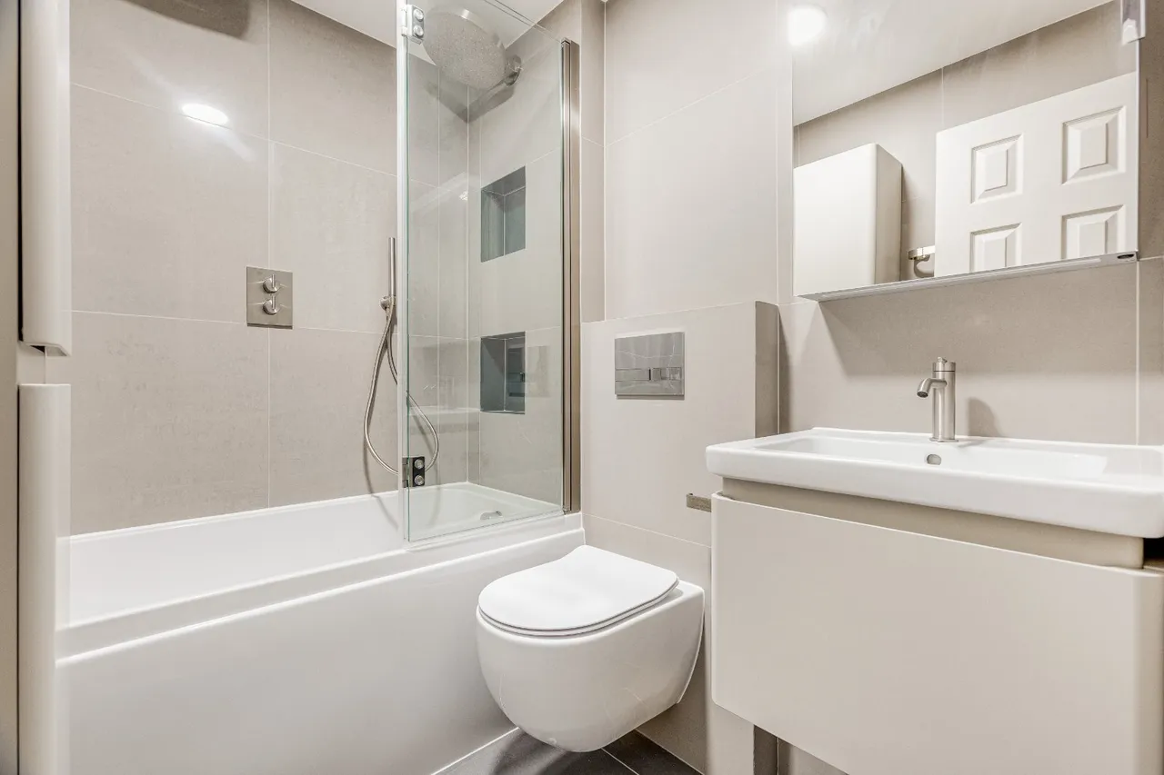 Northcote Road, London, SW11, photo 8