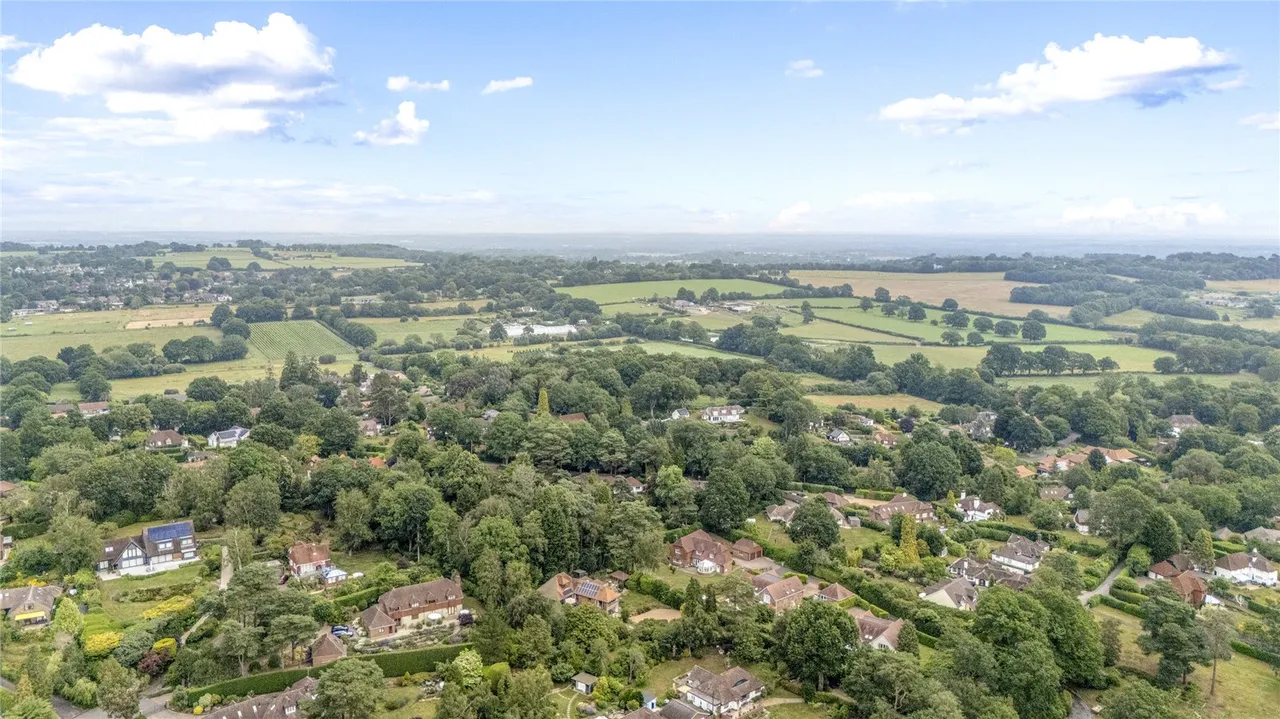 Crossways, West Chiltington, RH20, photo 14