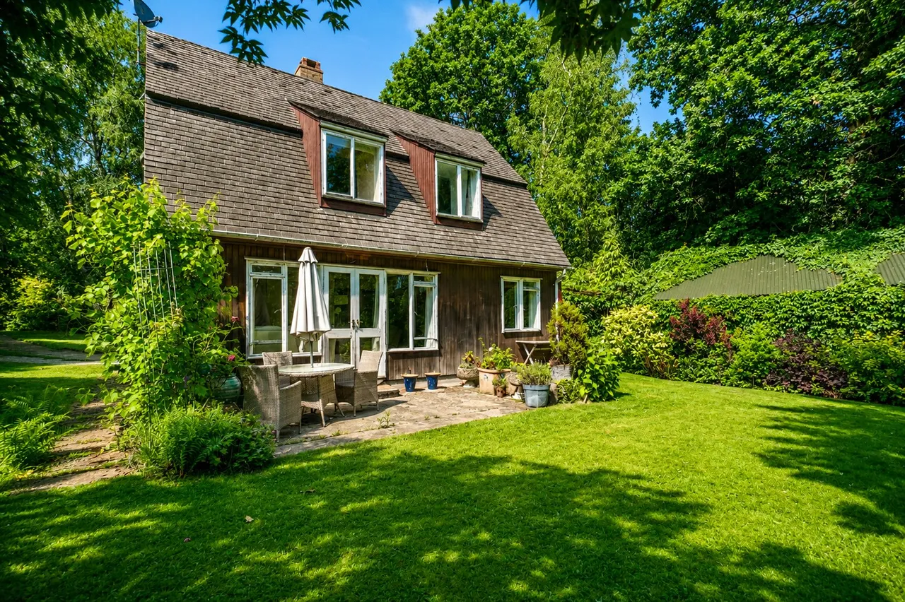Crossways, West Chiltington, RH20, photo 22