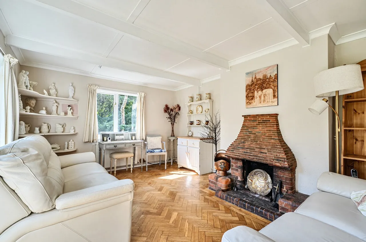Crossways, West Chiltington, RH20, photo 7