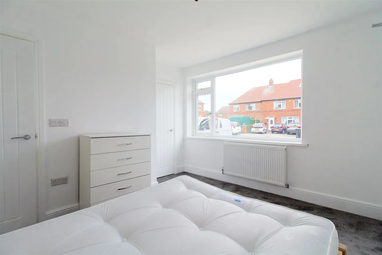 Heard Crescent, Beeston, NG9, photo 5