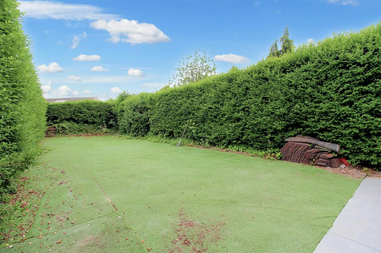 Heard Crescent, Beeston, NG9, photo 7