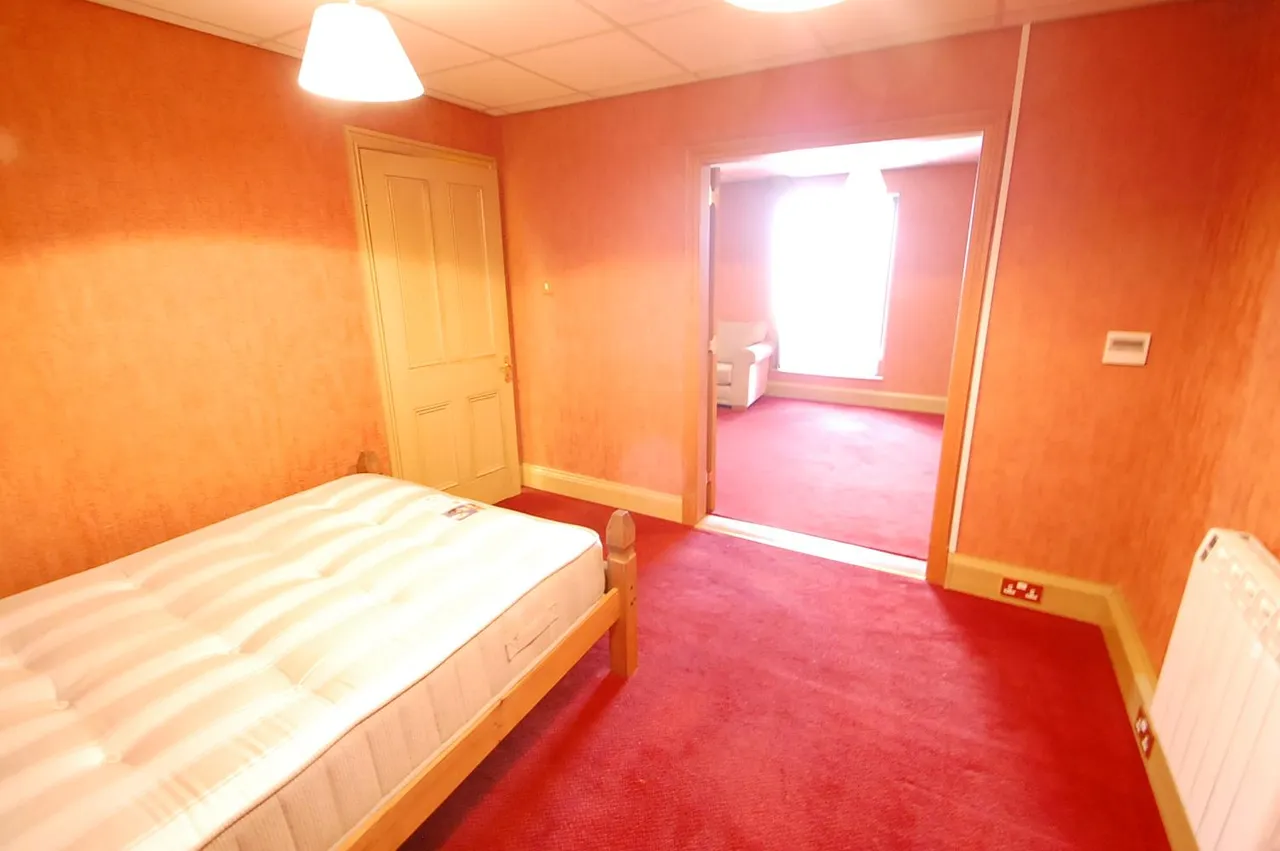 Victoria Road, Burton upon Trent, DE14, photo 6