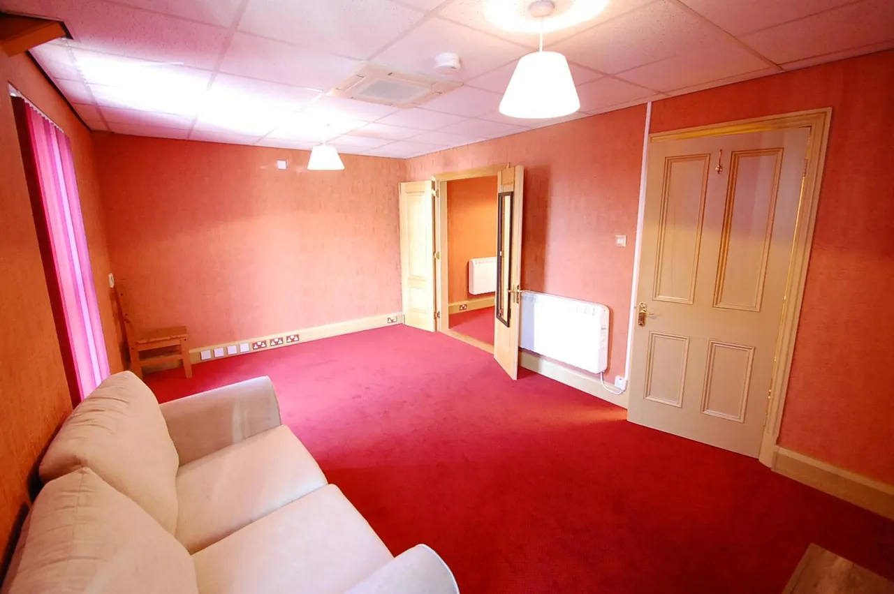 Victoria Road, Burton upon Trent, DE14, photo 5