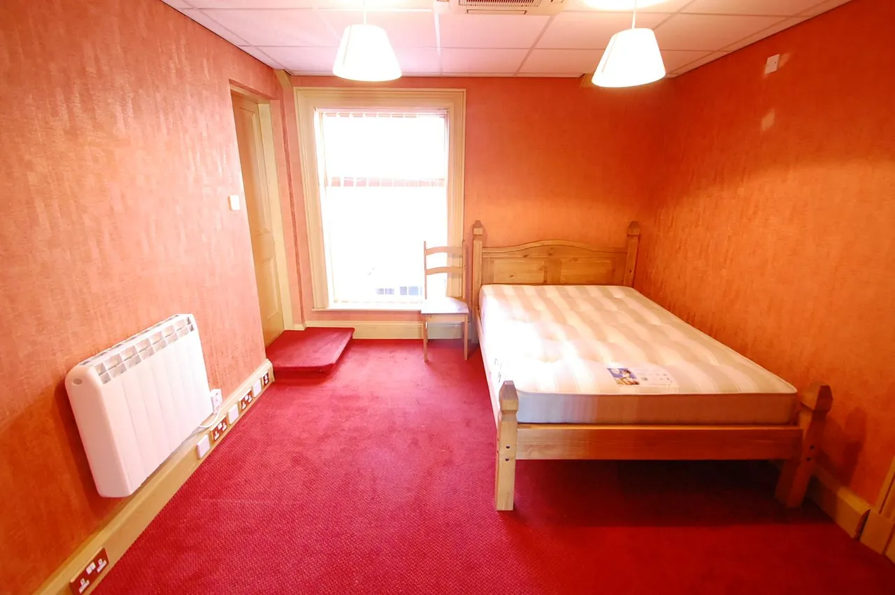Victoria Road, Burton upon Trent, DE14, photo 7