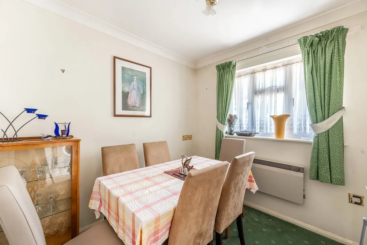 14 Cherchefelle Mews, Green Lane, Stanmore, photo 3