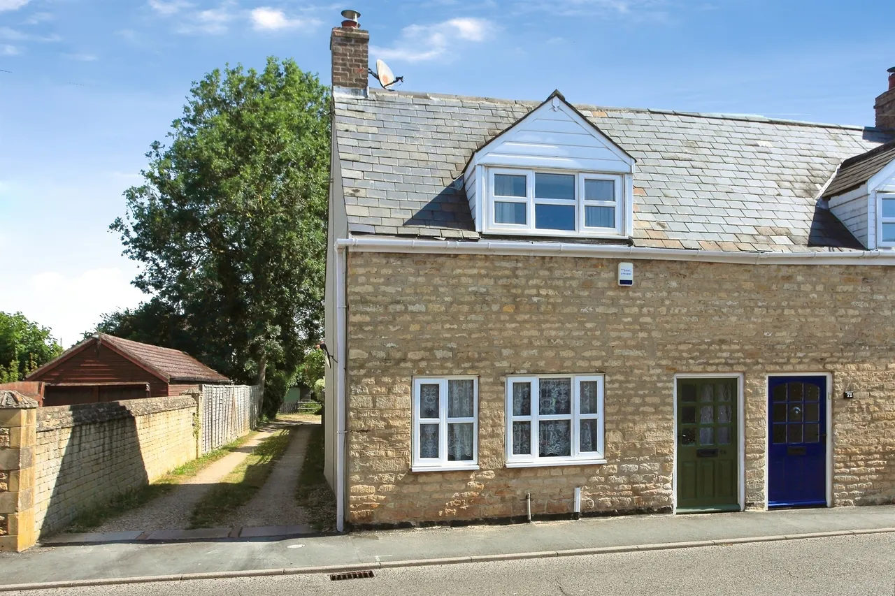 2 bed house for sale, Bridge Street, Peterborough, PE6
