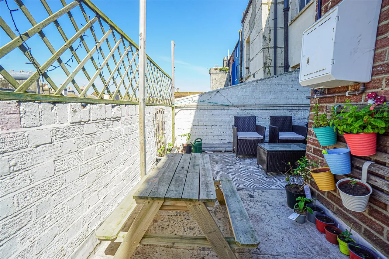 Queens Road, Hastings, photo 21
