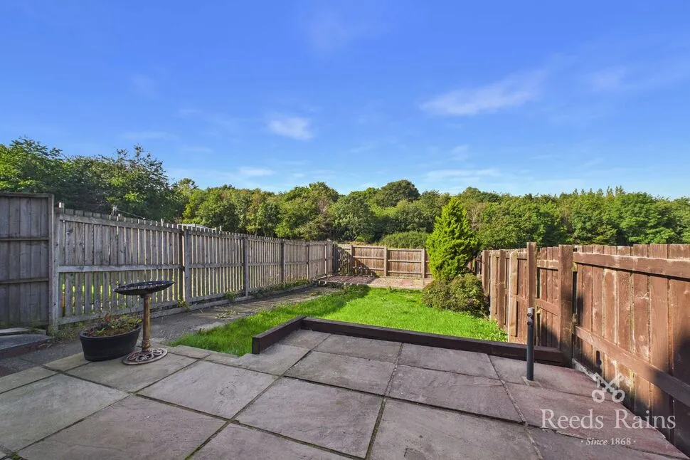 Walpole Road, Huddersfield, West Yorkshire, HD4, photo 4