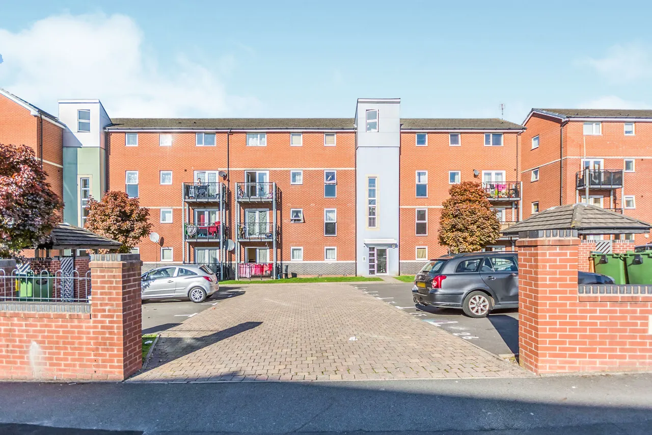 2 bed flat for sale, Barleycorn Drive, Birmingham, B16
