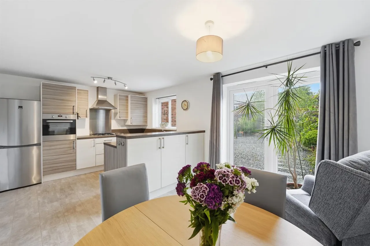 Leat Place, Bollington, photo 11