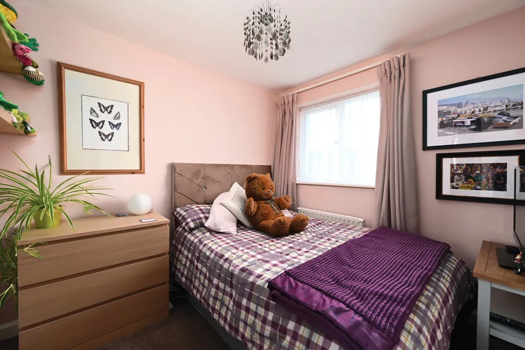 Christchurch Drive, Blackwater, GU17, photo 8