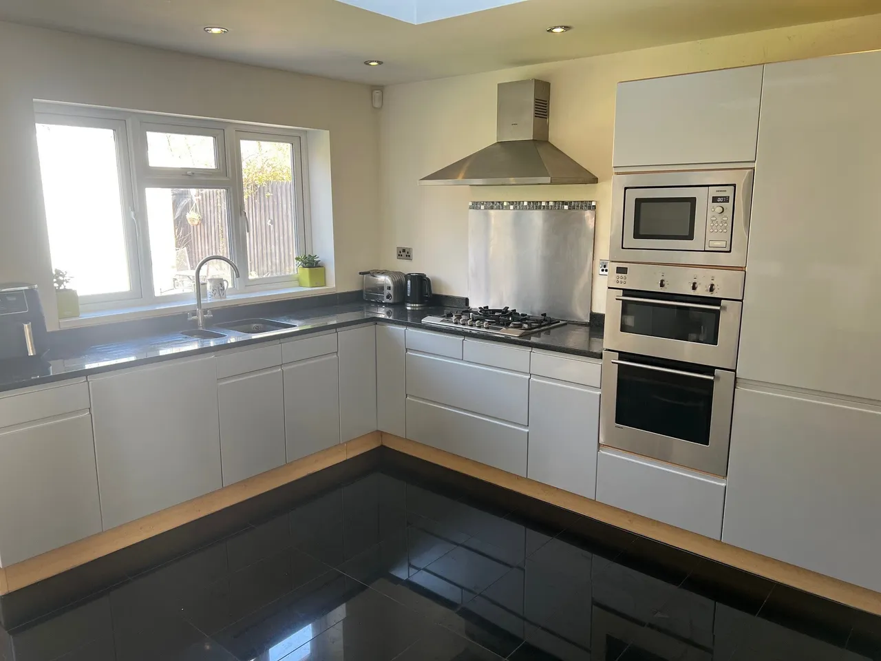 Woodcroft Avenue, Leicester, photo 8