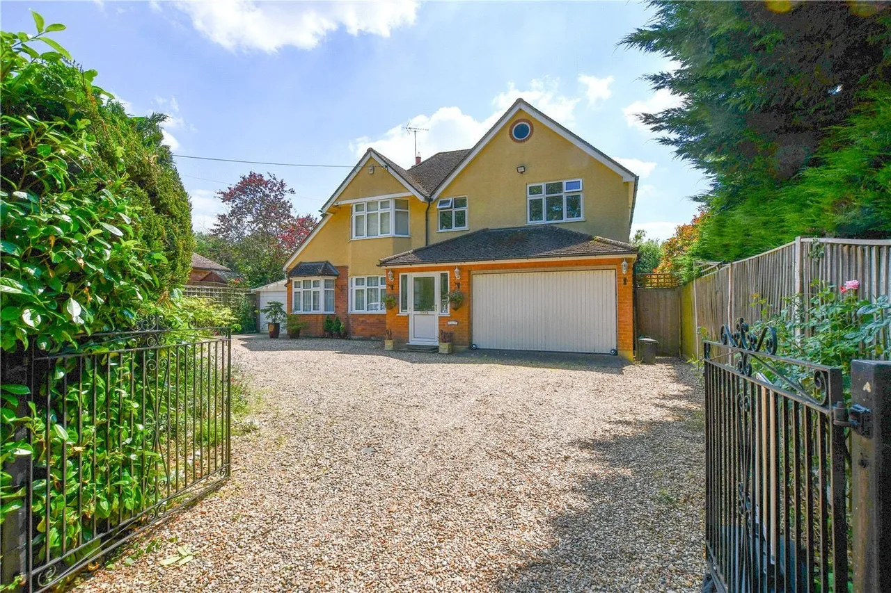 Church Lane, Arborfield, RG2, photo 23