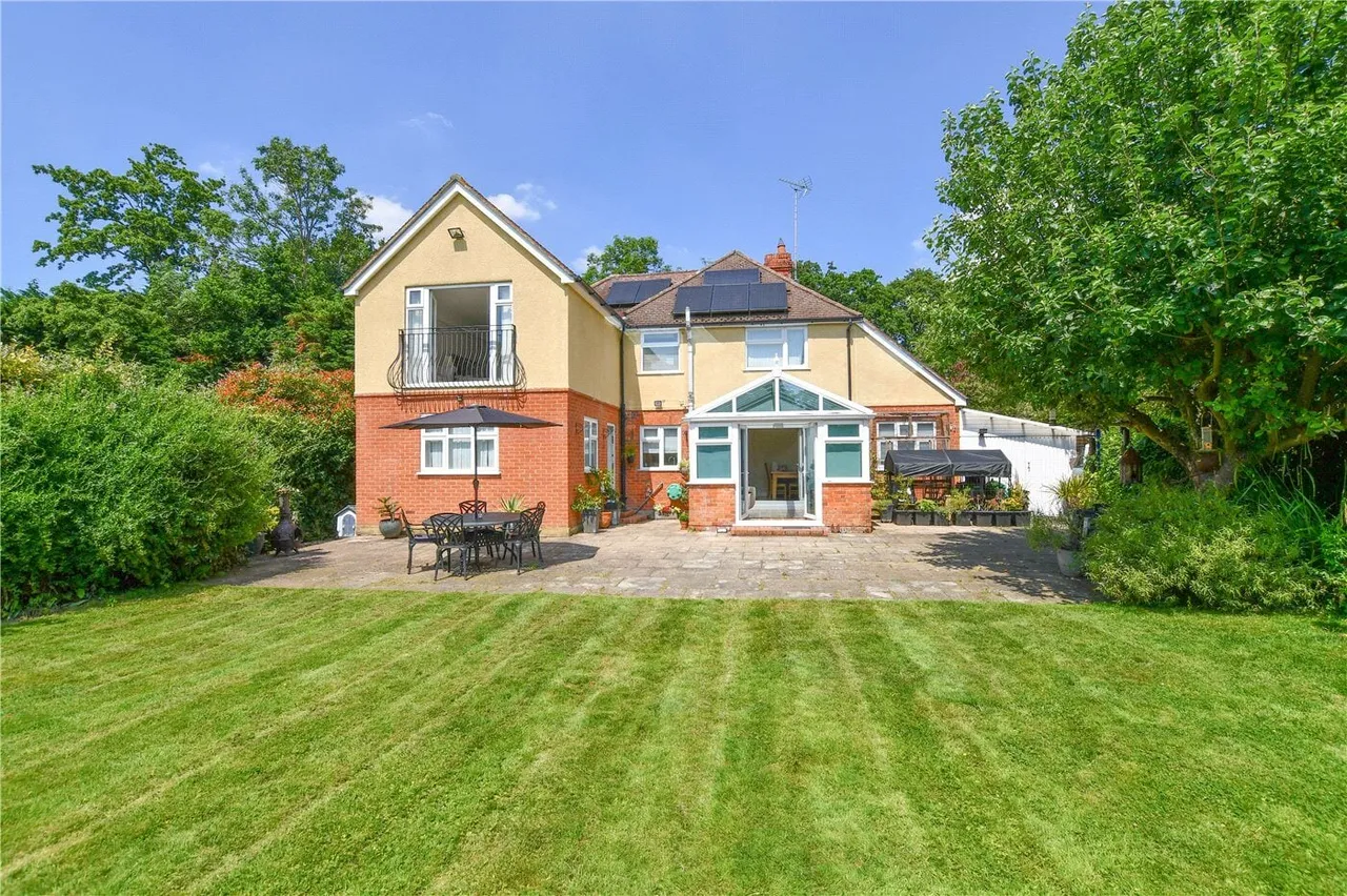 Church Lane, Arborfield, RG2, photo 22