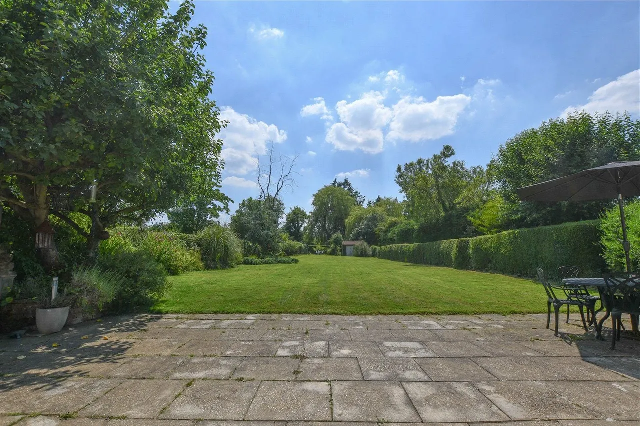 Church Lane, Arborfield, RG2, photo 2