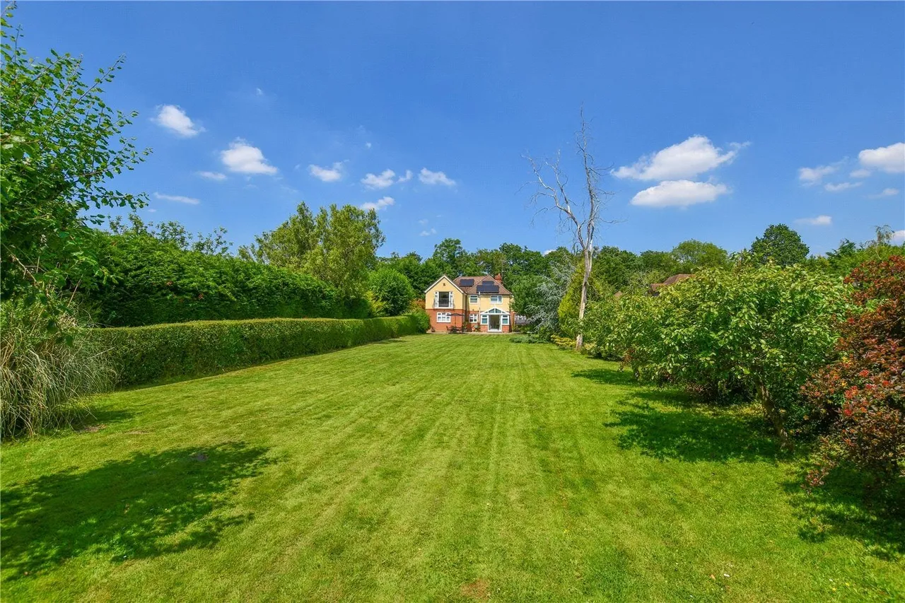 4 bed house for sale, Church Lane, Arborfield, RG2