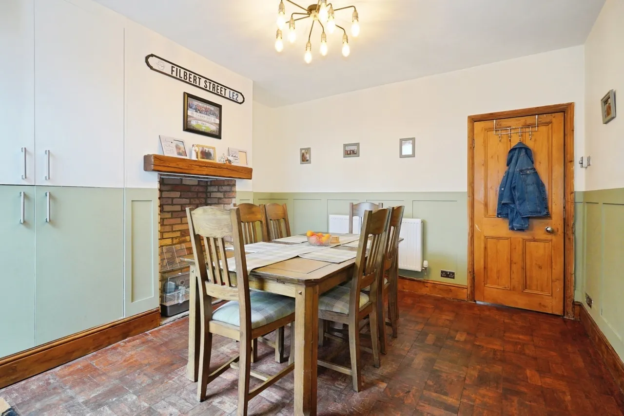 Field Lane, Burton-on-Trent, DE13, photo 8
