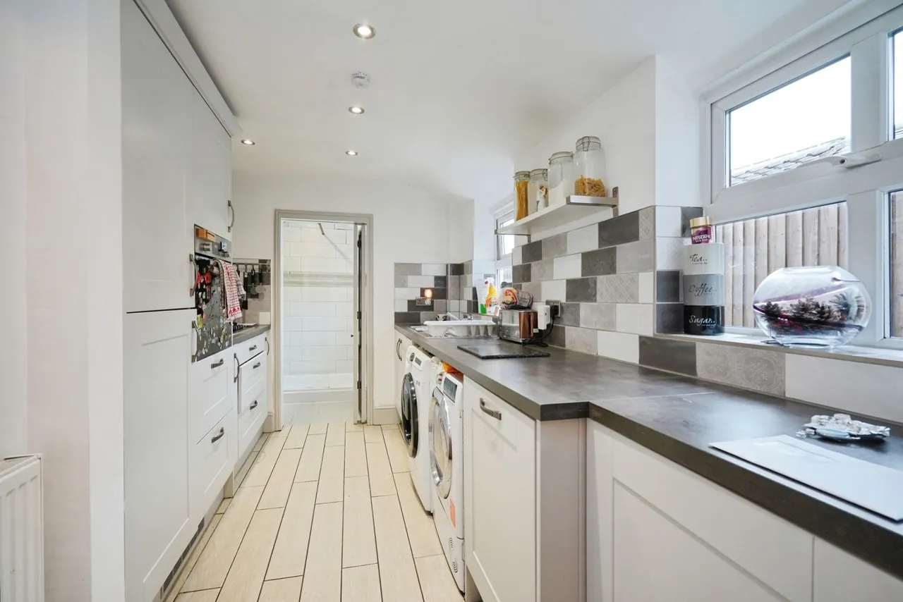 Field Lane, Burton-on-Trent, DE13, photo 9