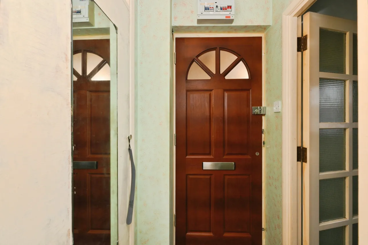 Magpie Close, Enfield, EN1, photo 20