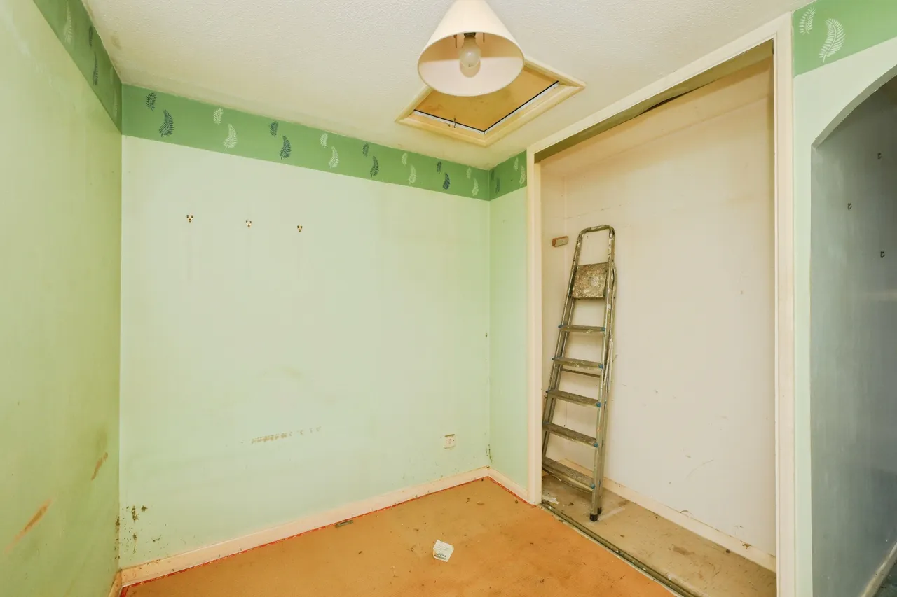 Magpie Close, Enfield, EN1, photo 14