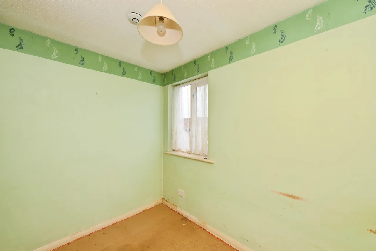 Magpie Close, Enfield, EN1, photo 13