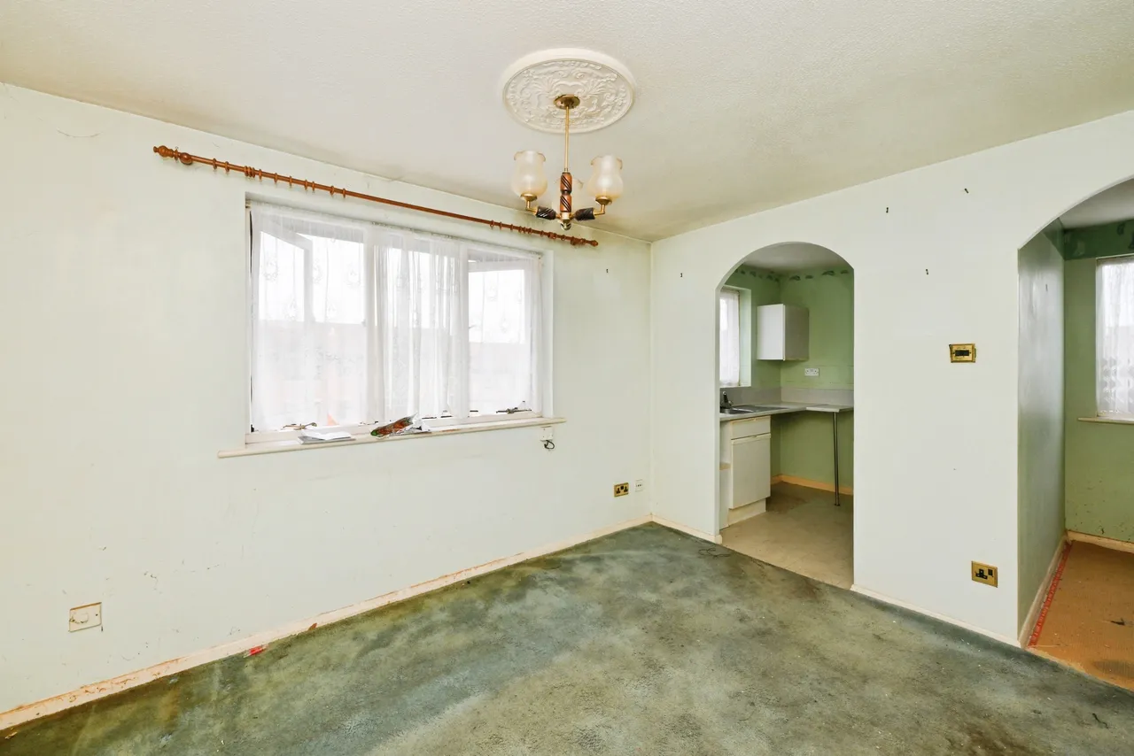 Magpie Close, Enfield, EN1, photo 6