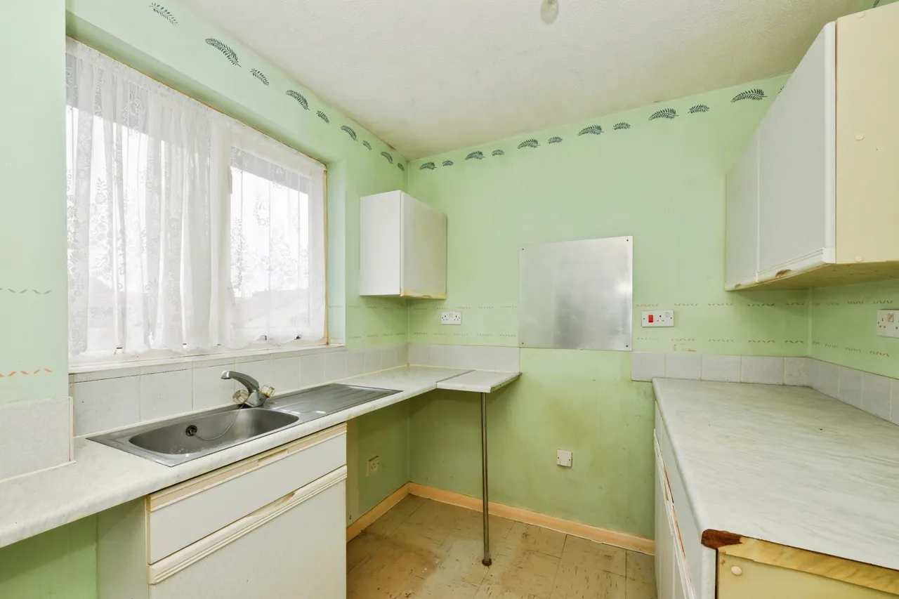 Magpie Close, Enfield, EN1, photo 5