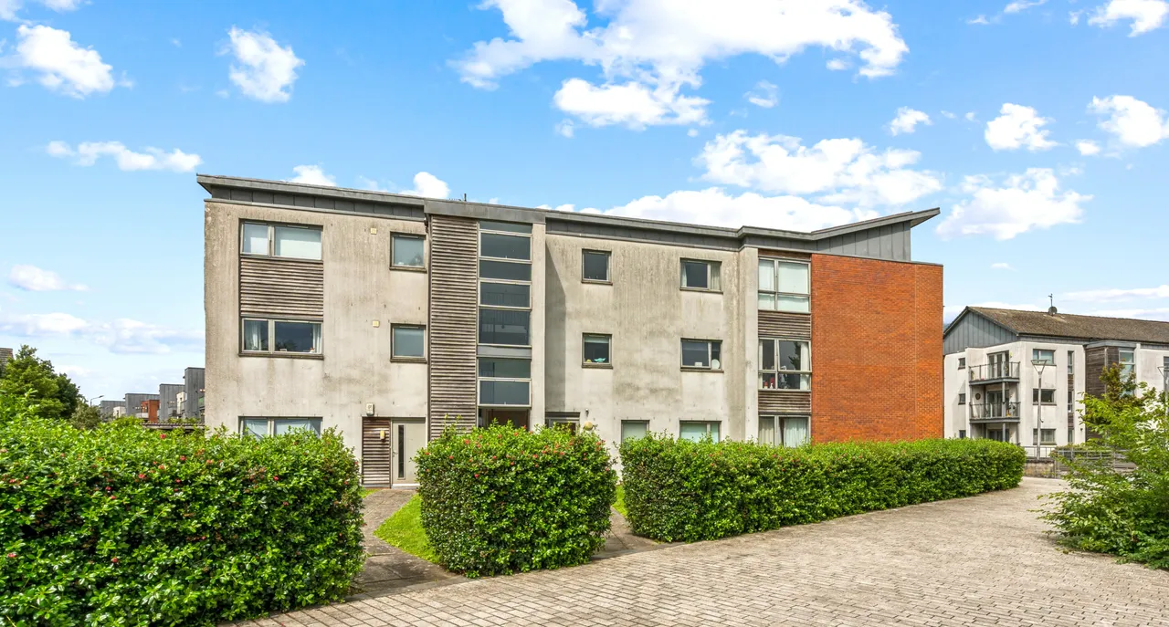 2 bed flat for sale, Glendevon Drive, Stirling, FK8