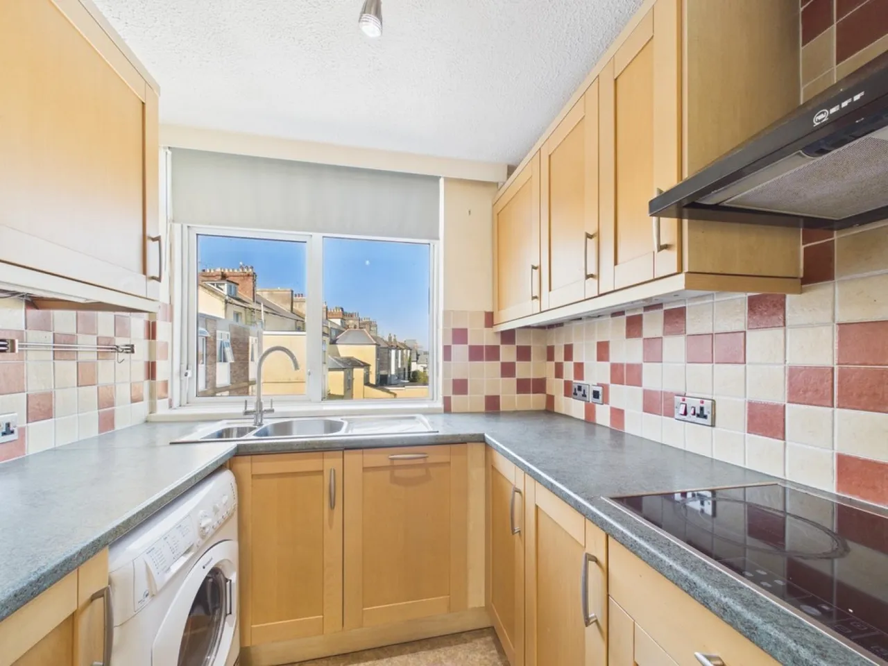 Hoe Court, Lockyer Street, photo 12