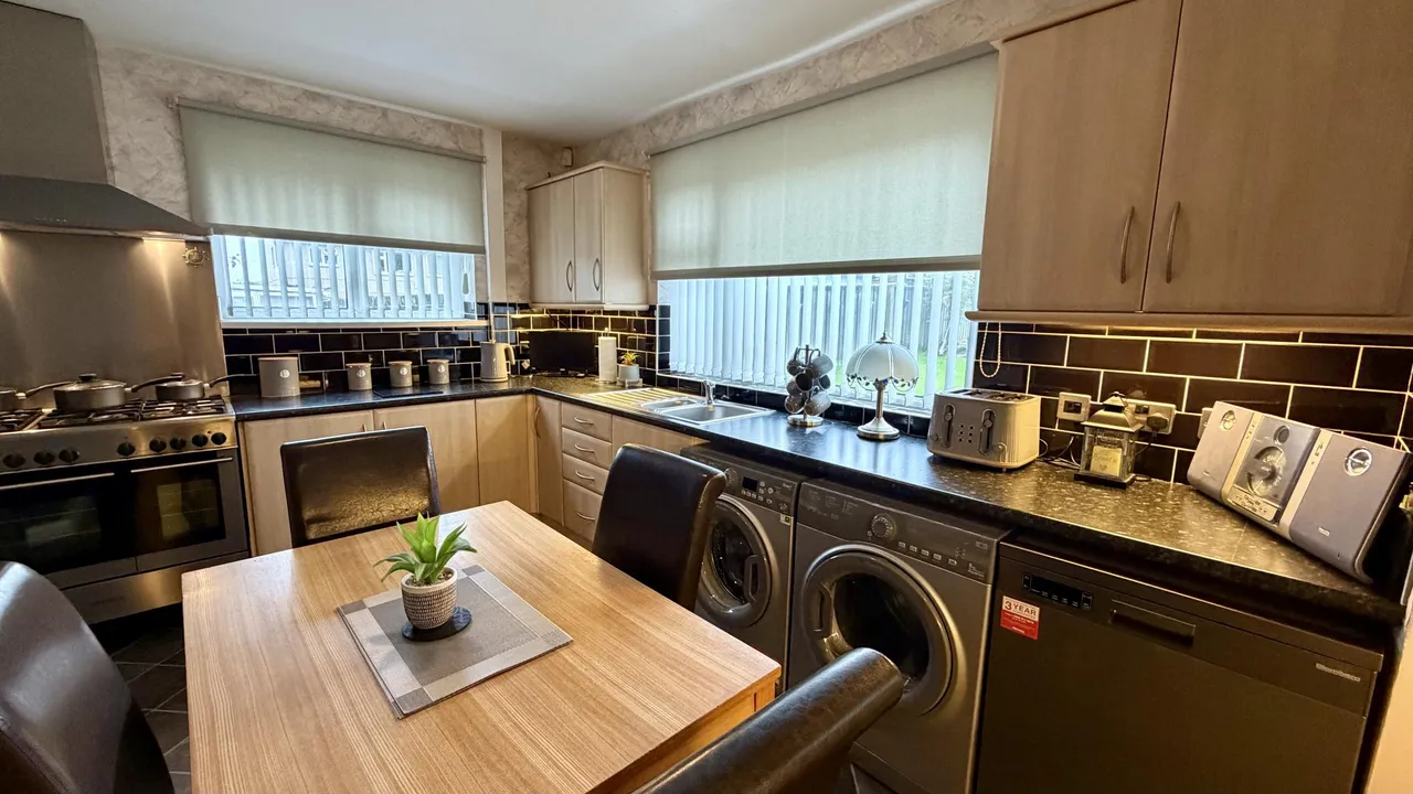 Broadstone Way, Bradford, BD4, photo 15
