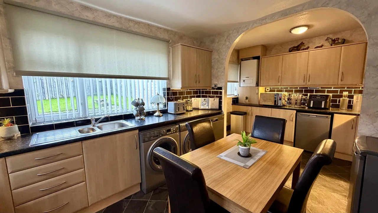 Broadstone Way, Bradford, BD4, photo 16