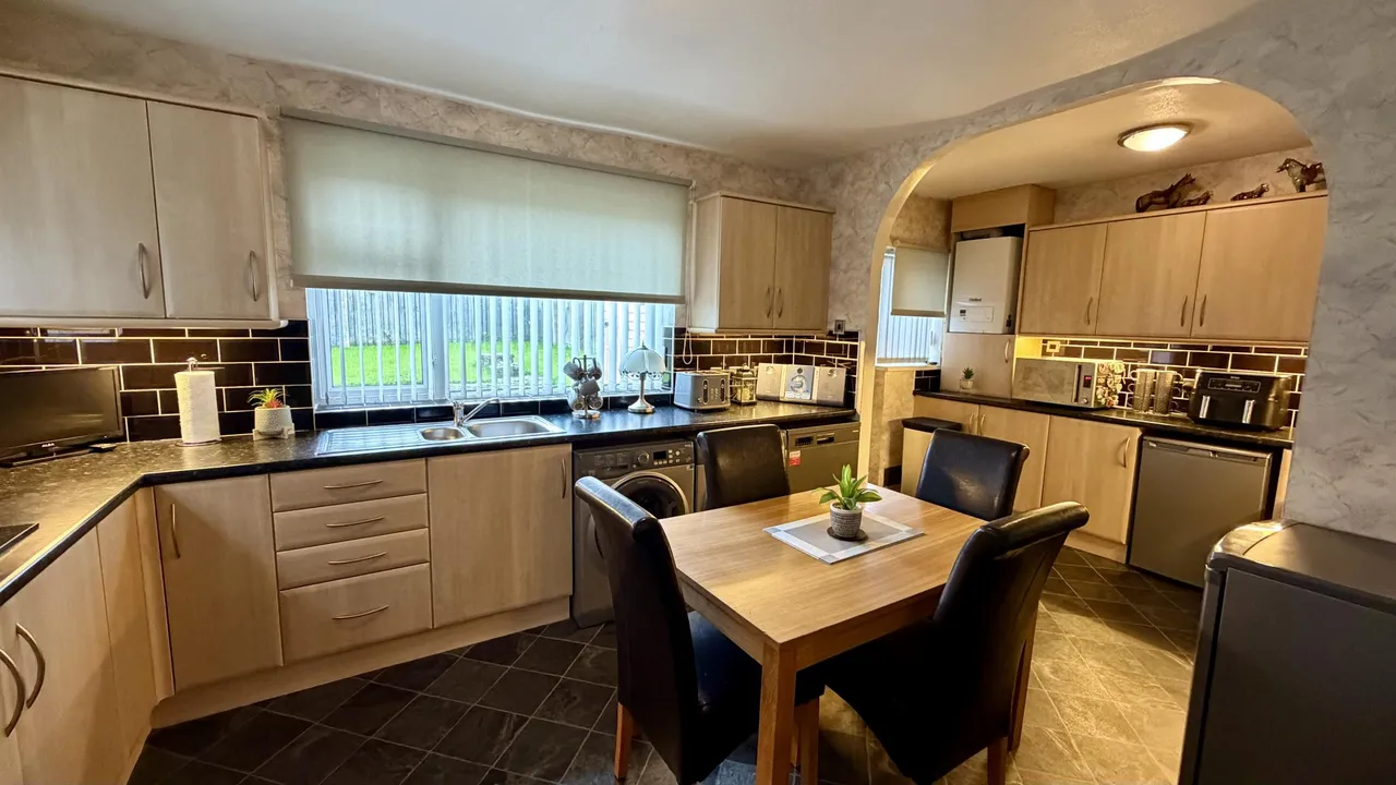 Broadstone Way, Bradford, BD4, photo 10