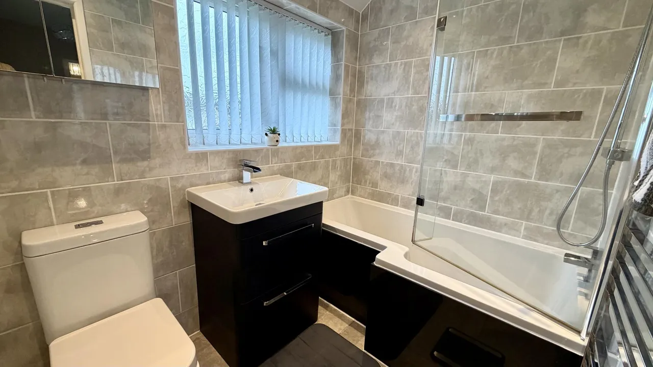 Broadstone Way, Bradford, BD4, photo 17