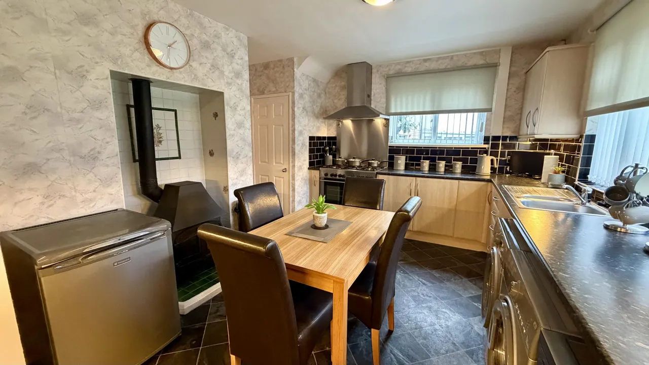 Broadstone Way, Bradford, BD4, photo 12