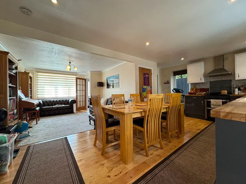 Milton Way Houghton Regis, Dunstable LU5 5UE, photo 2