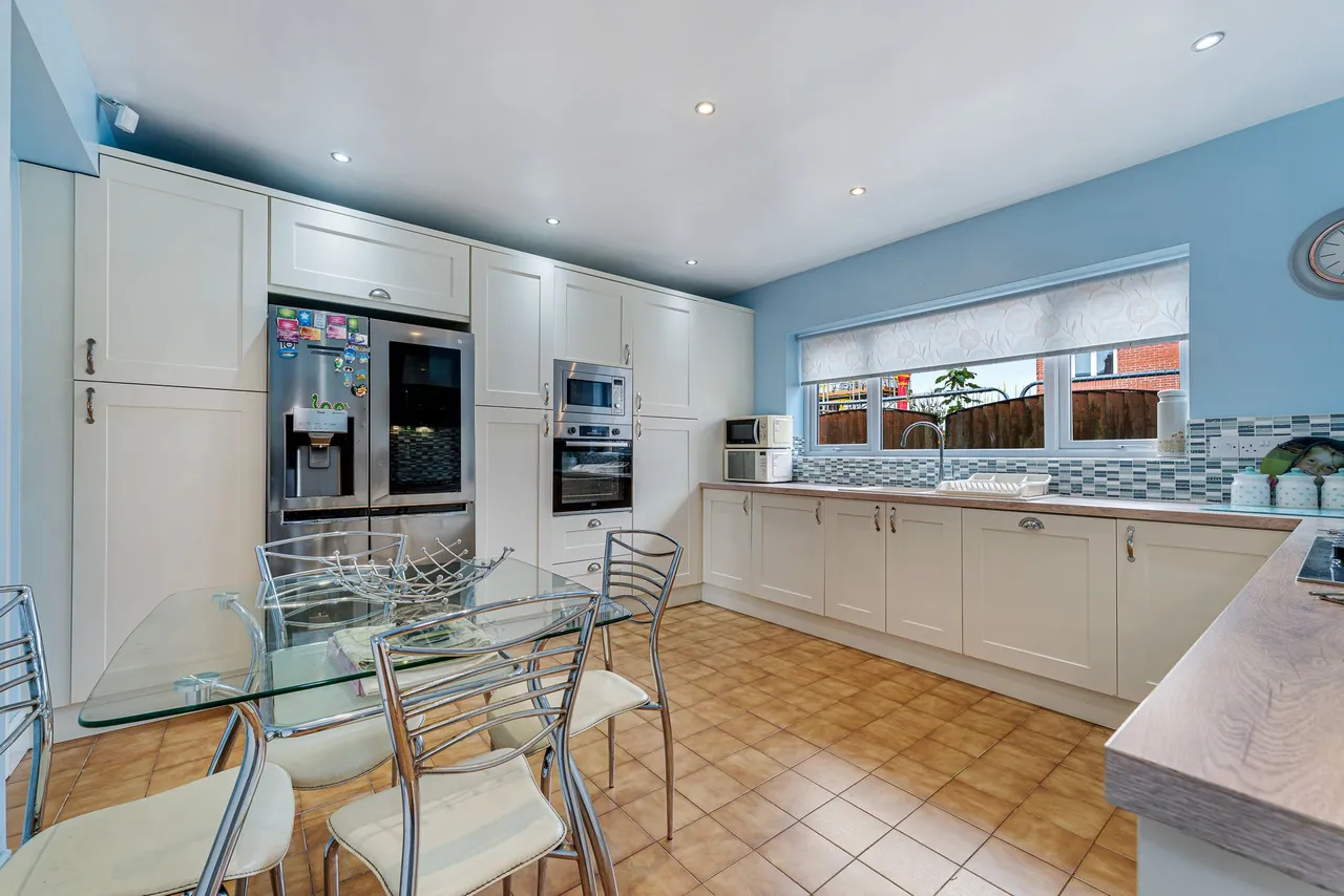 Lunts Heath Road, Widnes, Widnes, WA8 5RY, photo 5