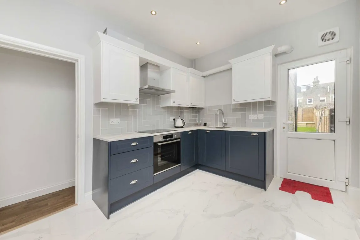 Midmoor Road, SW12, photo 3