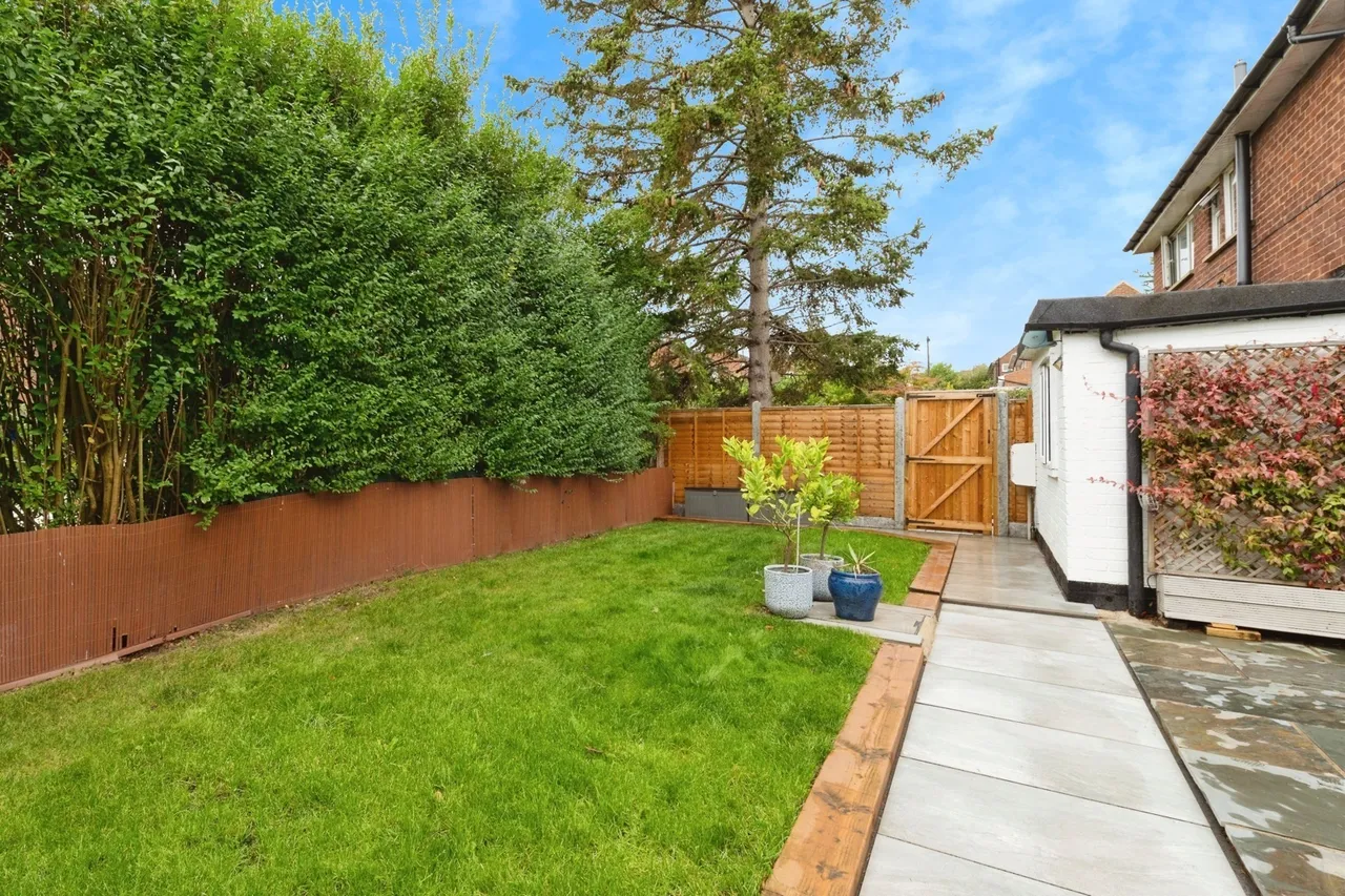 Langham Crescent, Billericay, Essex, CM12, photo 17