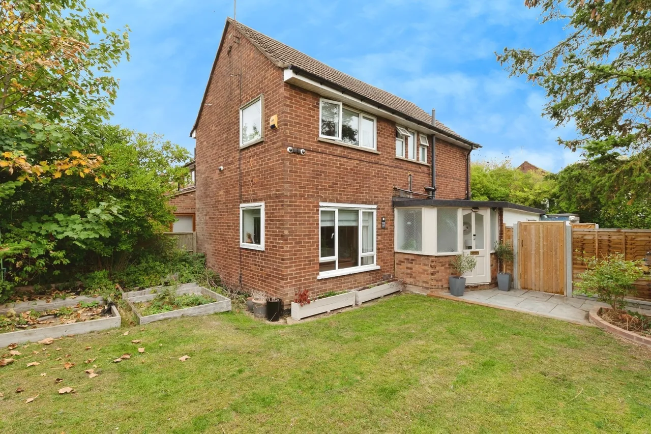 2 bed house for sale — Langham Crescent, Billericay, Essex, CM12