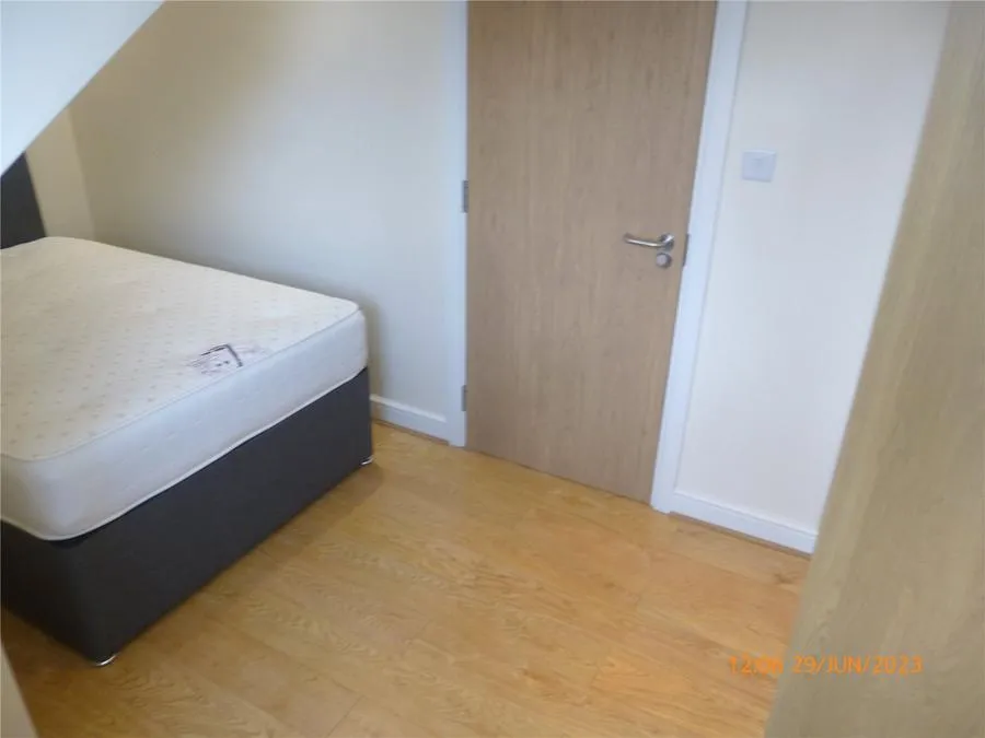Newport Road, Roath, CF24, photo 5