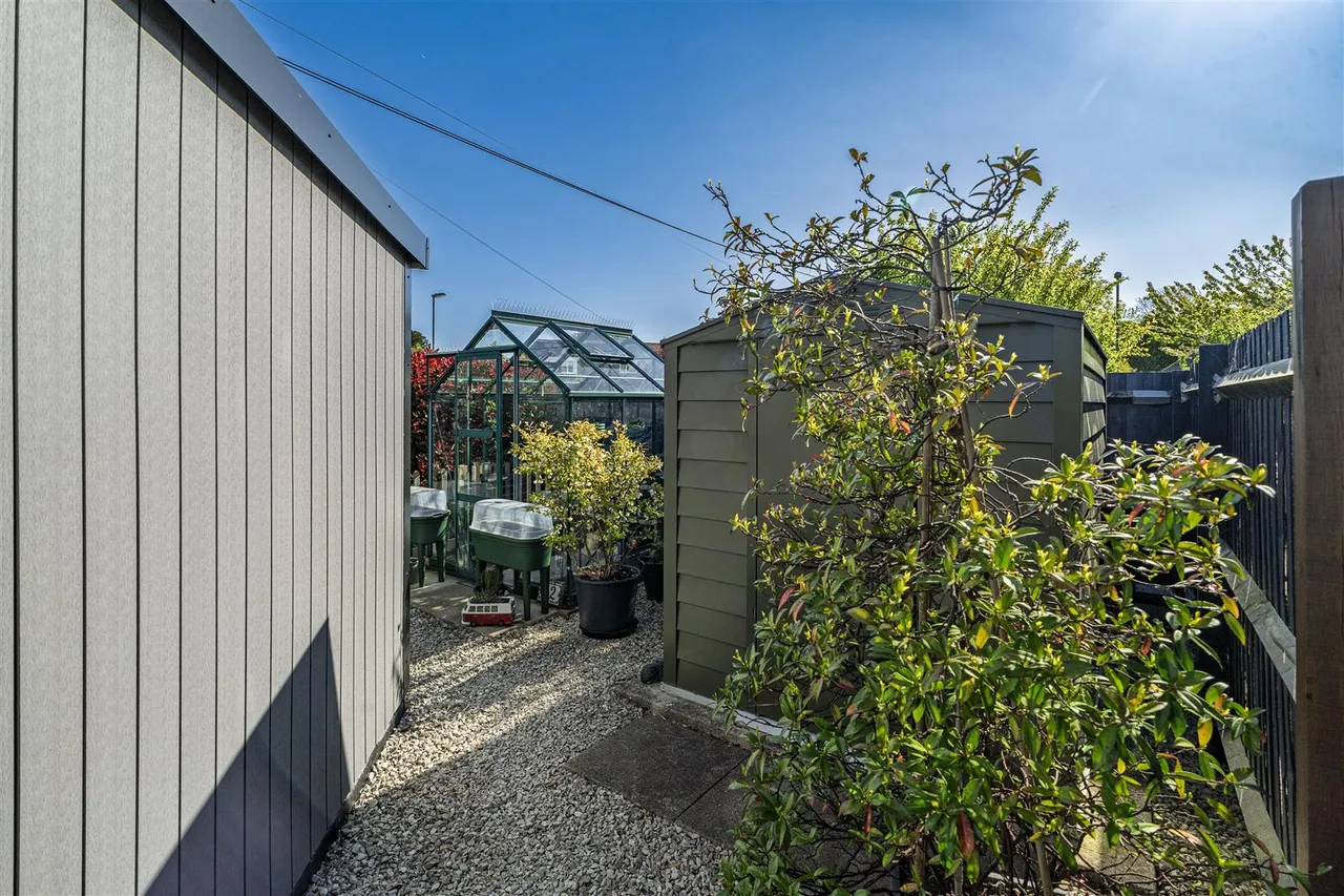 Glenville Road, Rustington, photo 18