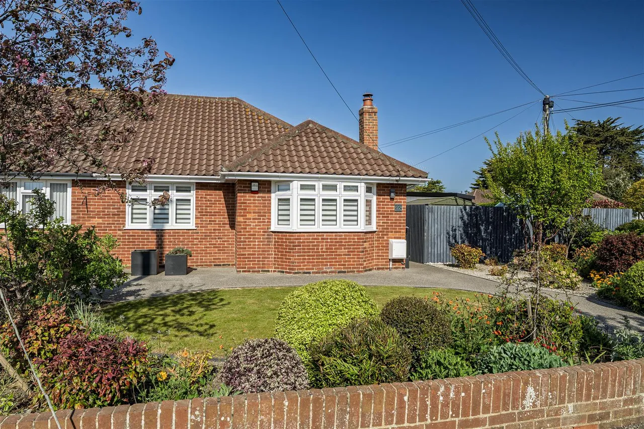 Glenville Road, Rustington, photo 28