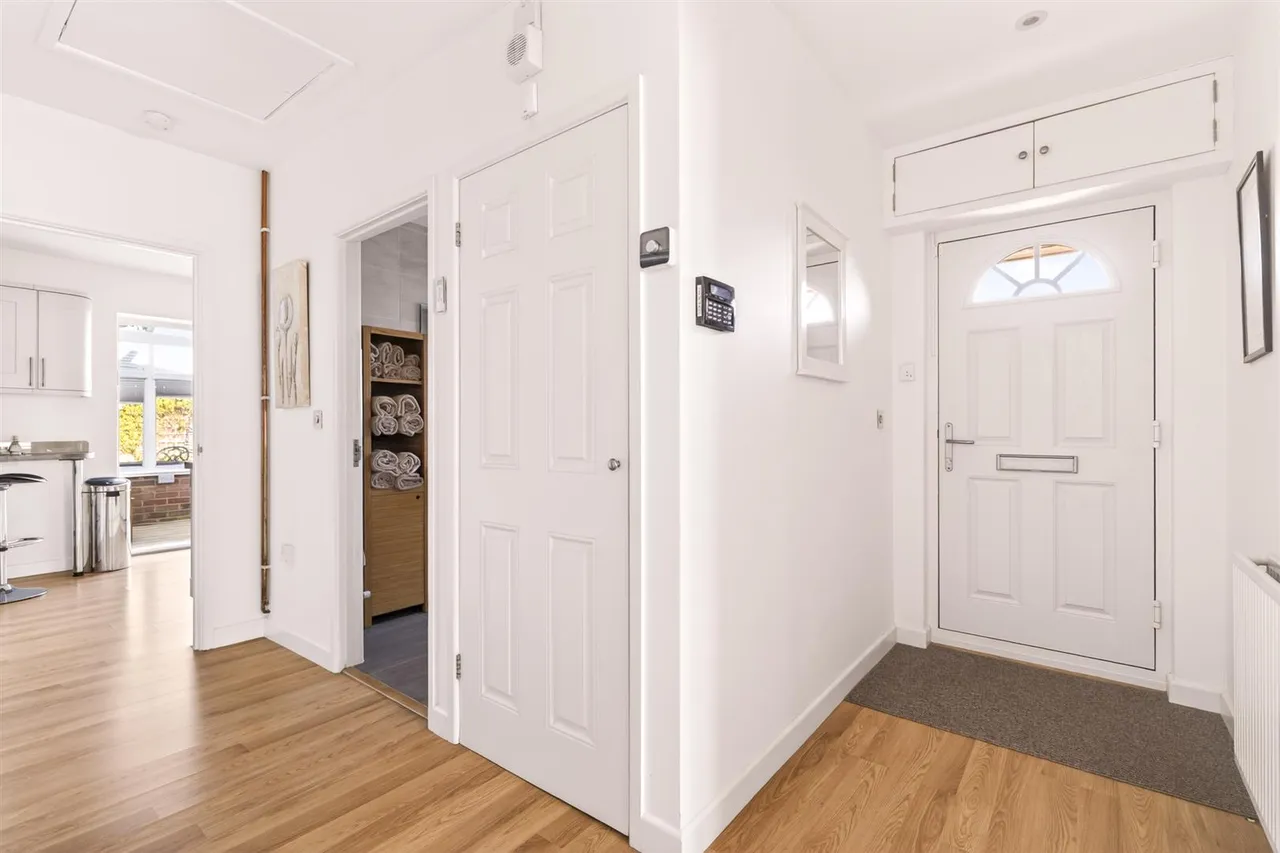Glenville Road, Rustington, photo 22