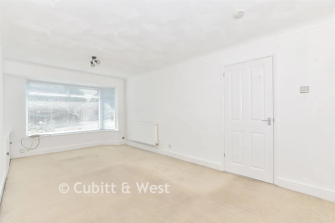 Willow Tree Avenue, Cowplain, PO8, photo 5