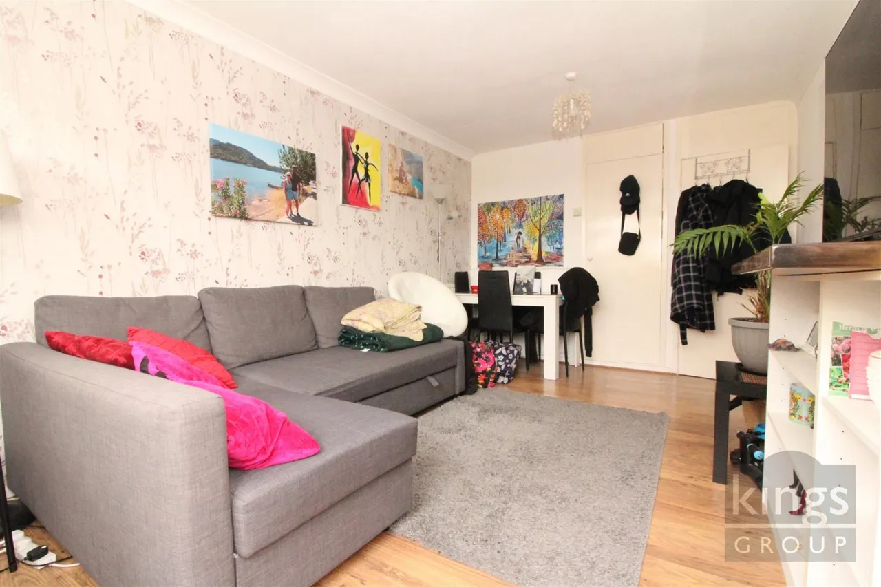Brockles Mead, Harlow, photo 4