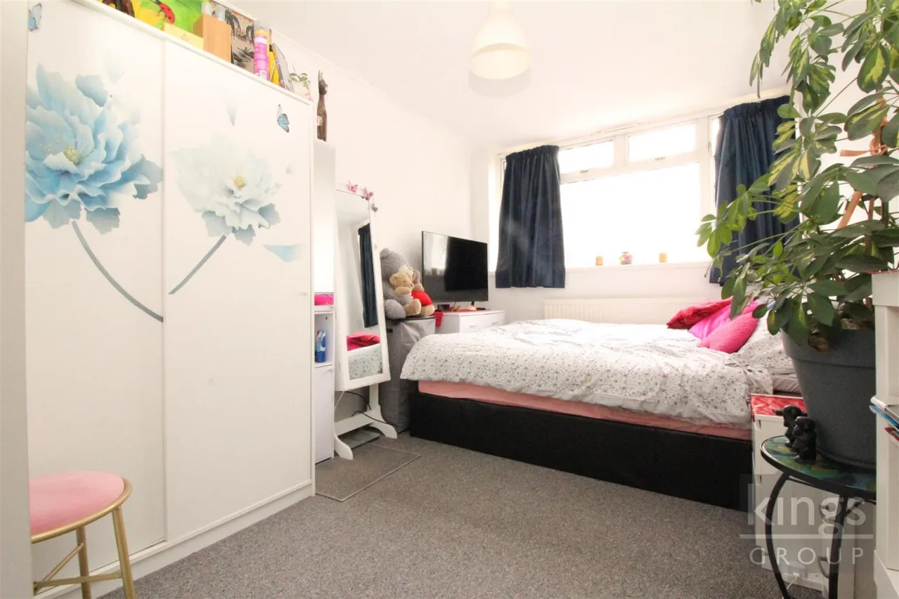 Brockles Mead, Harlow, photo 6