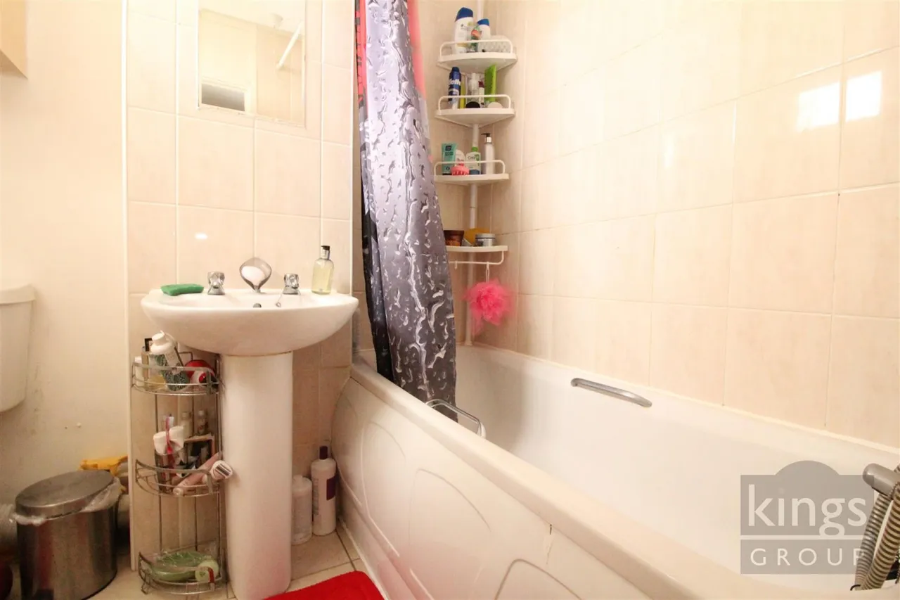 Brockles Mead, Harlow, photo 9
