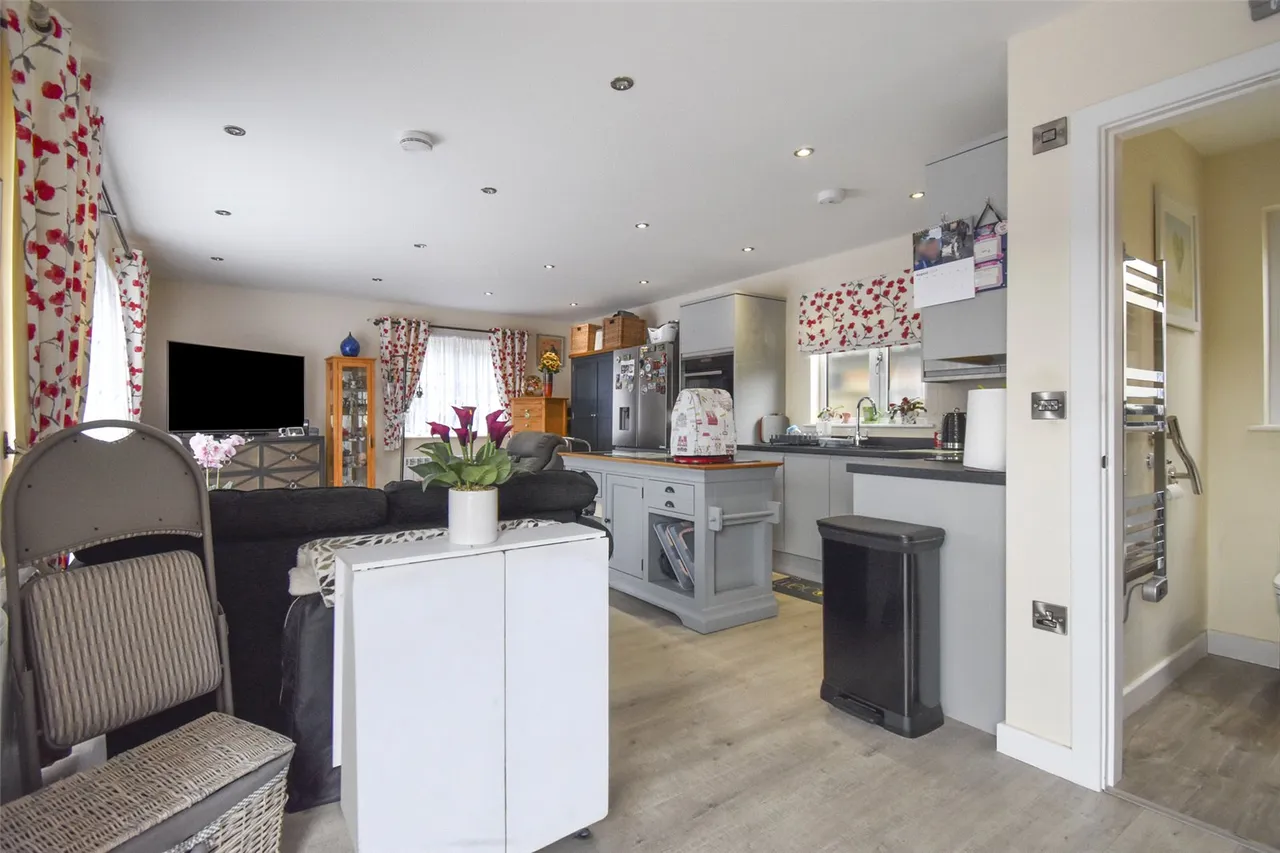 Ainger Close, Aldershot, Hampshire, GU12 4SS, photo 22